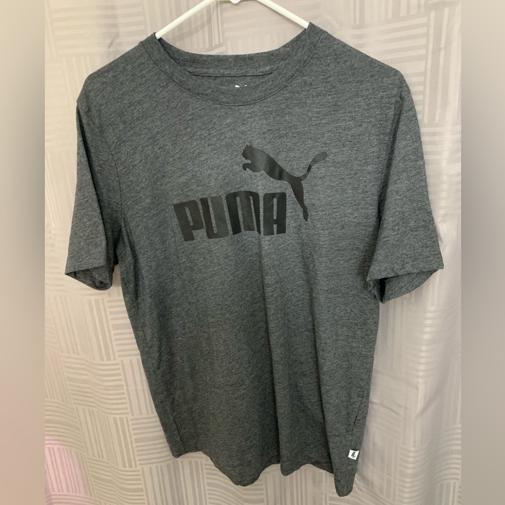 PUMA Men's T-shirt Size L - Gray Short Sleeve Athletic Wear